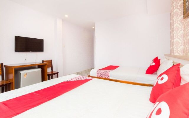 OYO 560 Le Ngan Phung Hotel