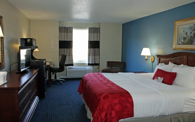 Cottonwood Suites Savannah Hotel & Conference Center