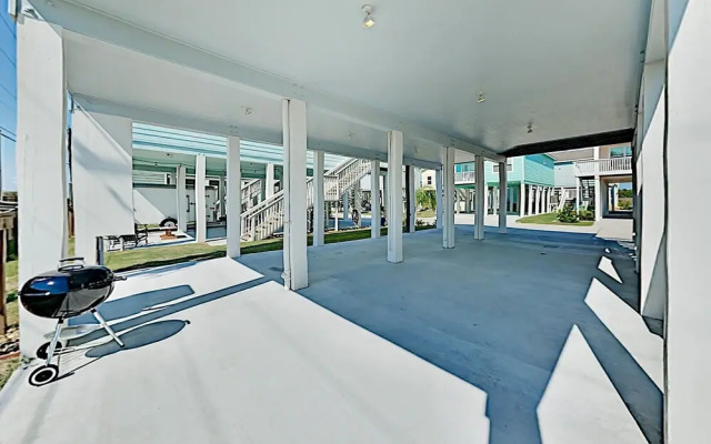 110nnaut 2 Bedroom Home