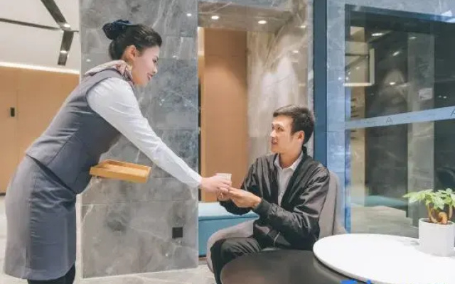 Atour Hotel Huzhou Dongwu