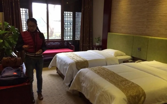 Lingxiu Impression Hotel (Emei Baoguoguo Temple)