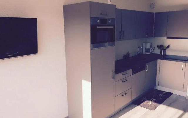 Appartement 2 pieces, renove, 2 piscines+tennis, mer, climatisation