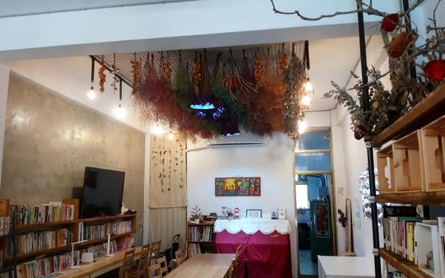 Dongshibookstore