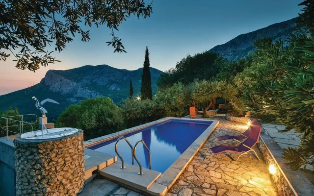 Stunning Home in Klis With Wifi and 3 Bedrooms