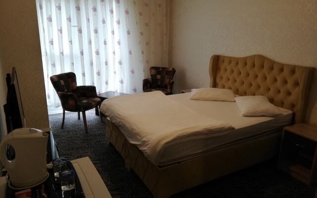 Pin Suites