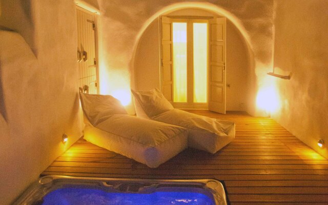 Golden Sun Hotel
