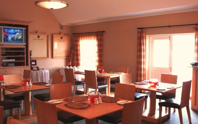 Bushman Sands Golf Lodge