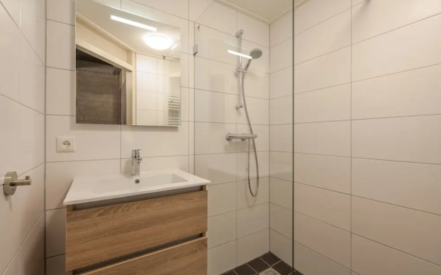 Restyled Bungalow with Dishwasher near Nature Reserve