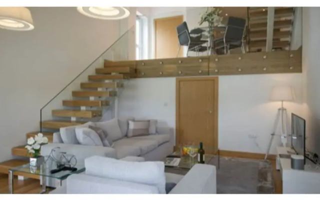 Tailored Stays  -  Executive Town House