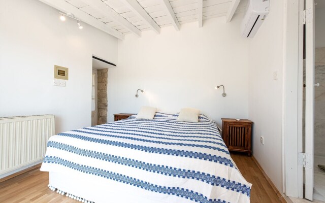 Cyprus Villages Hotel & Restaurant - Central Location - Bed & Breakfast - With Access To Pool And Stunning Views