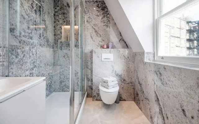 Marble Arch Suite 4-hosted by Sweetstay