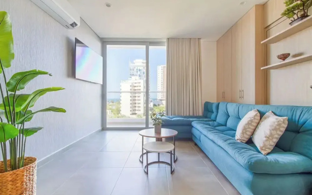 Salguero Suites By HostPro