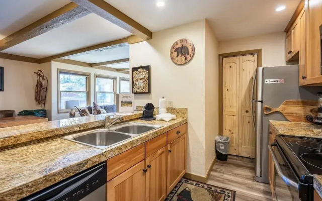 Longbranch by Pinnacle Lodging