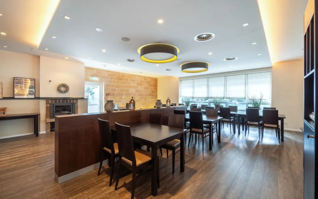 Bella Fino Hotel & Suites