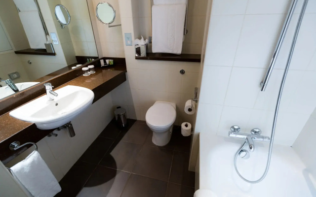 Crowne Plaza London Ealing by IHG