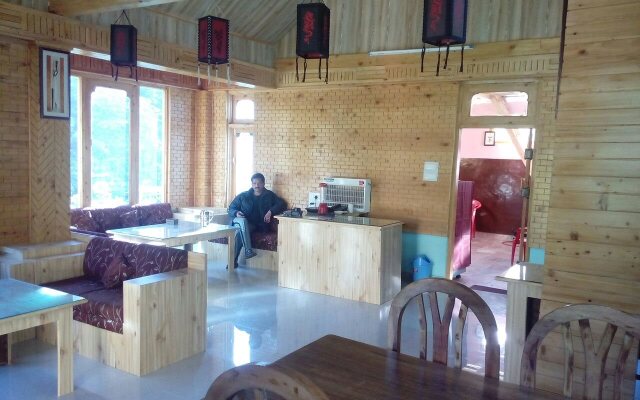 Dev Conifers Cafe and Cottages