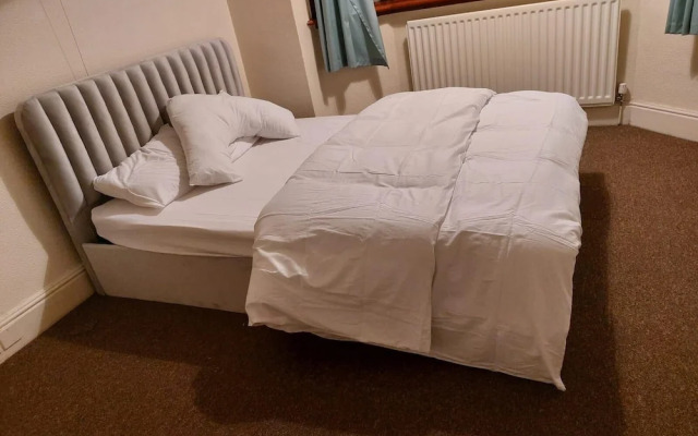 Birmingham Blissful Retreat With 3 Bedrooms