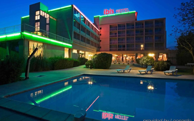 ibis Cavaillon Portes du Luberon