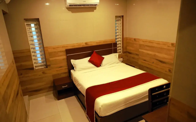 Hotel Ivory Grand