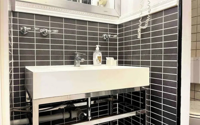 Luxury Family Residence With Free Parking