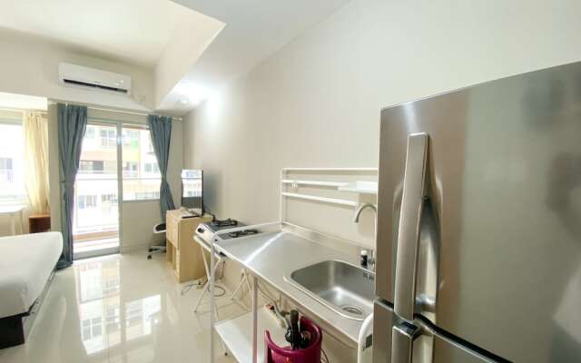 Great Choice Studio Apartment LRT City Jatibening