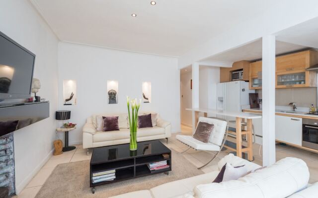 Luxurious West Kensington Home by Olympia London