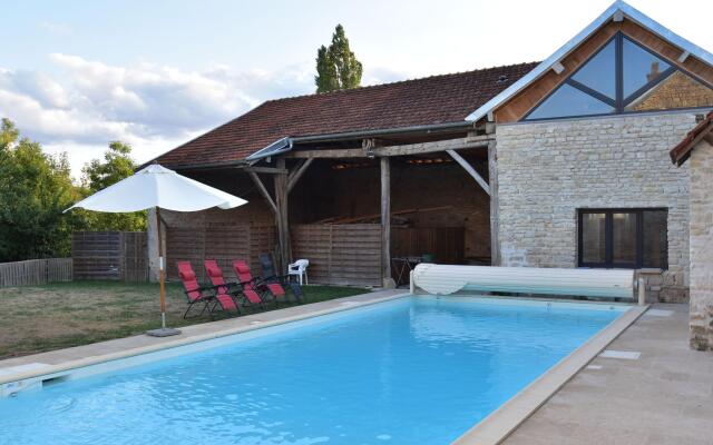 Authentic, renovated country house with private heated pool