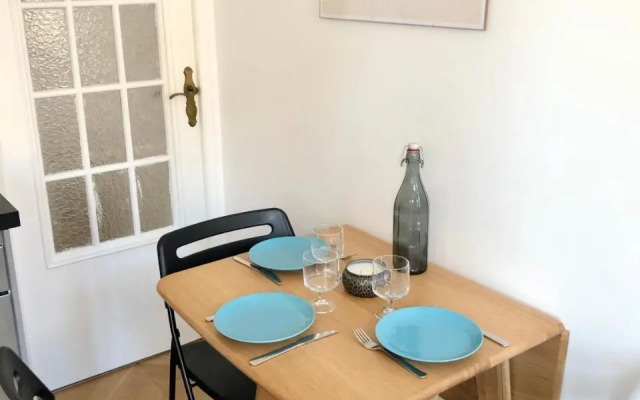 Charming and modernly designed 2 bedroom - Old Town