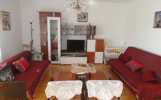 Apartment Tomi - with large terrace (60m2): A1 Trogir, Riviera Trogir