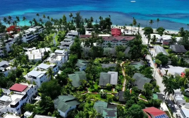 Las Palmas Residence