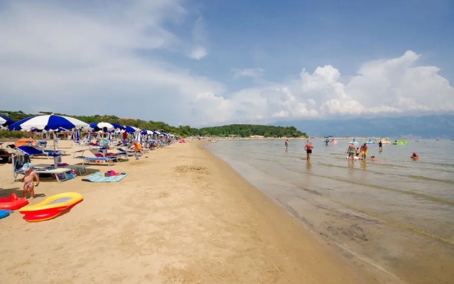 Apartments Ruza-rajska Beach