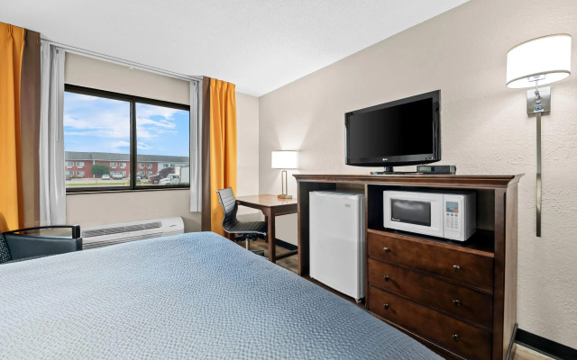 Super 8 by Wyndham Alexandria MN