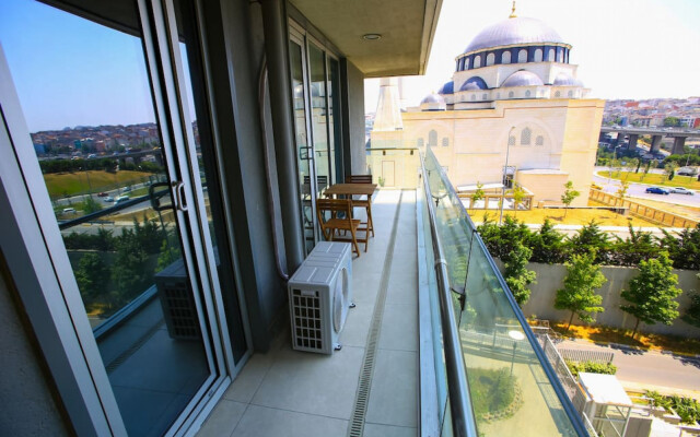 2 Bedroom Luxury Apartment near Mall of Istanbul