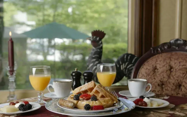 The Village Inn of Woodstock