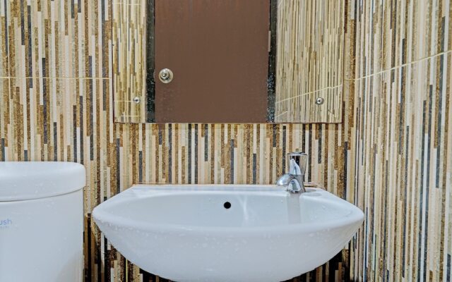 Hotel O JKK Sweet Room