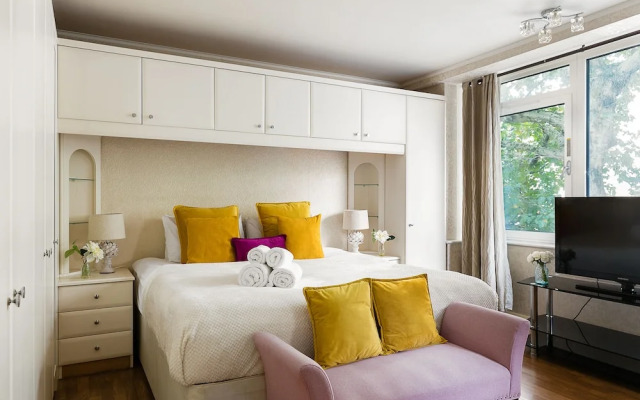 Spacious 3-bedroom Apartment Next to Museums