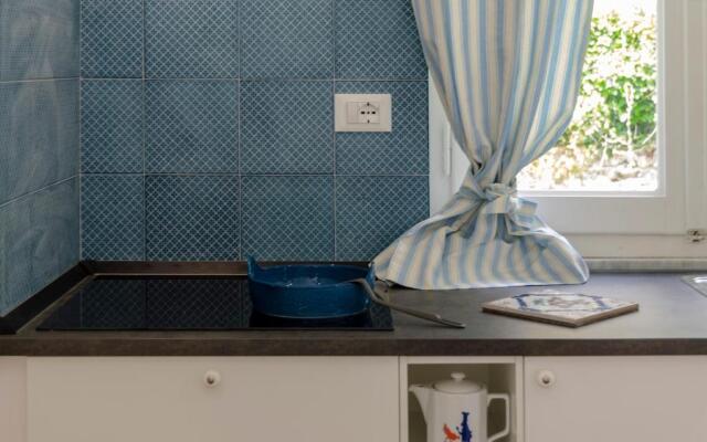 ALTIDO Charming House for 12, with Patio in Vernazza