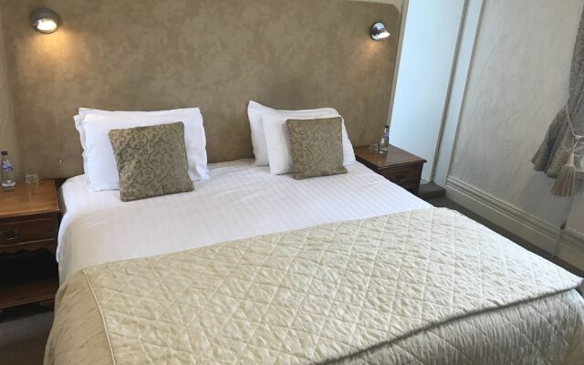 The Carre Arms Hotel