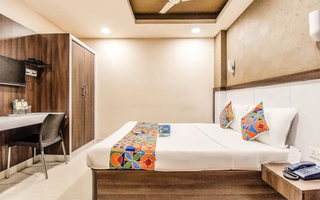 OYO 4324 Hotel Emerald Manor