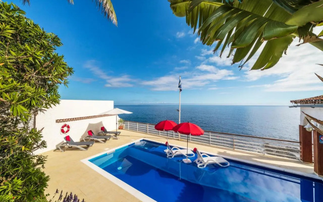 Villa Beach Club