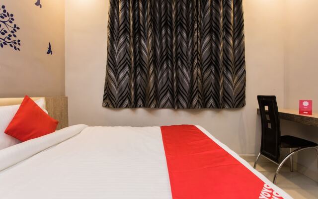 OYO 13531 Hotel Sundaram Palace