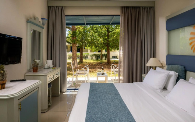 Mare Blue Hotel
