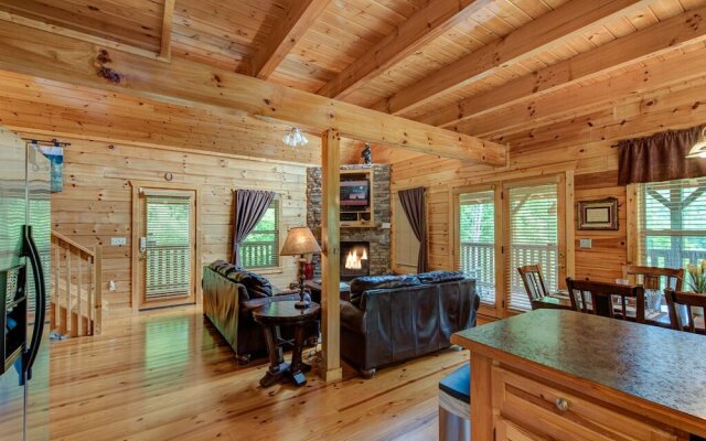Triple Mountain View - Three Bedroom Cabin