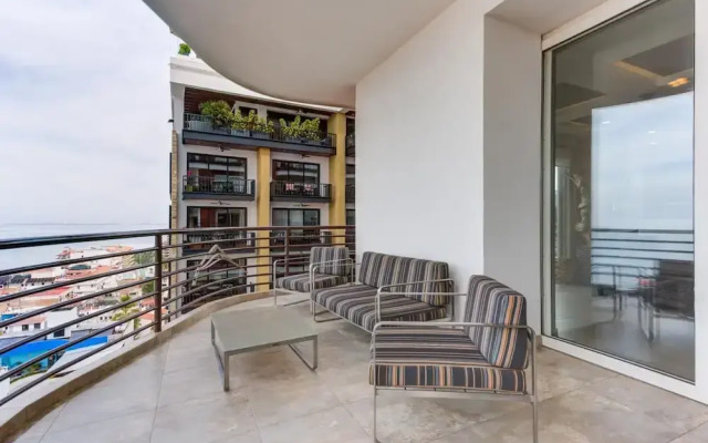 Signature Pinnacle 205 - Luxury Condo With Ocean Views