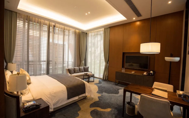 Spring Posh Roadsun International Hotel & Resort