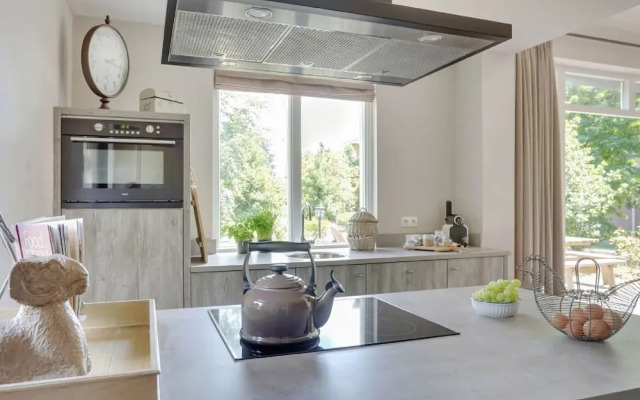Holiday Home With a Terrace at Bedafse Bergen