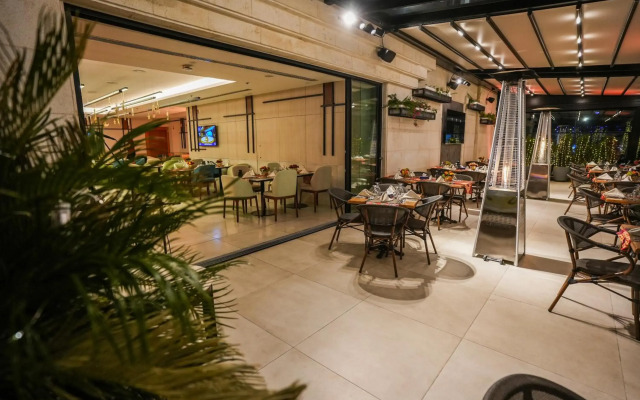 Ayass Hotel
