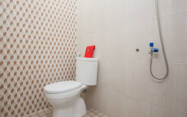 RedDoorz Plus near Banyuwangi Airport