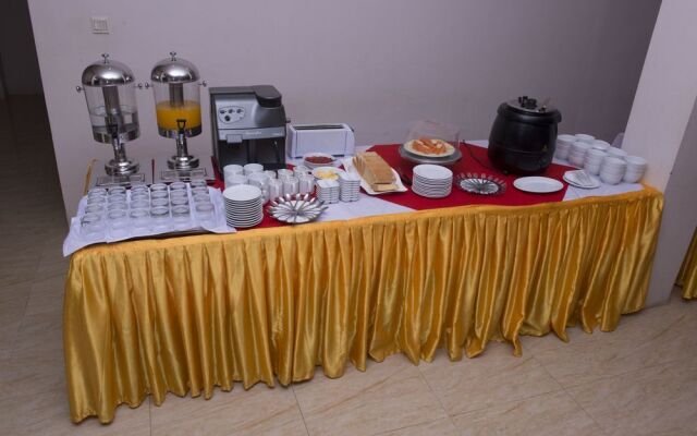 Shwe Poe Eain Hotel 1