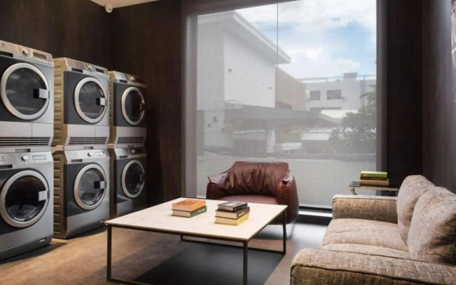 One Residence Hotel & Apartment